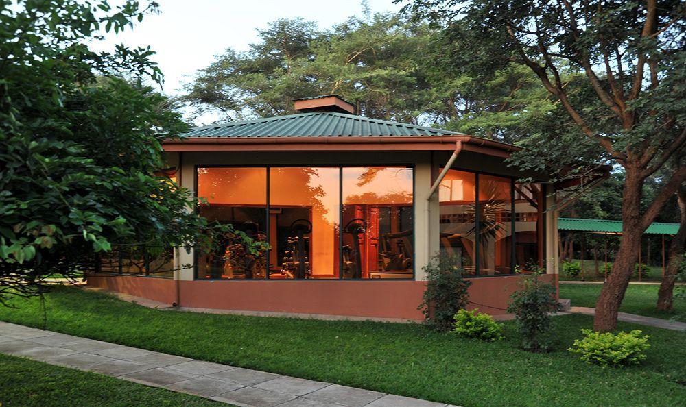 M'Kango Golfview Hotel Lusaka Exteriör bild