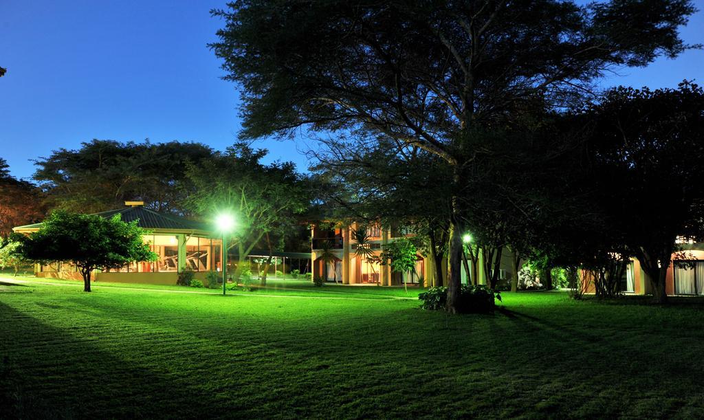 M'Kango Golfview Hotel Lusaka Exteriör bild