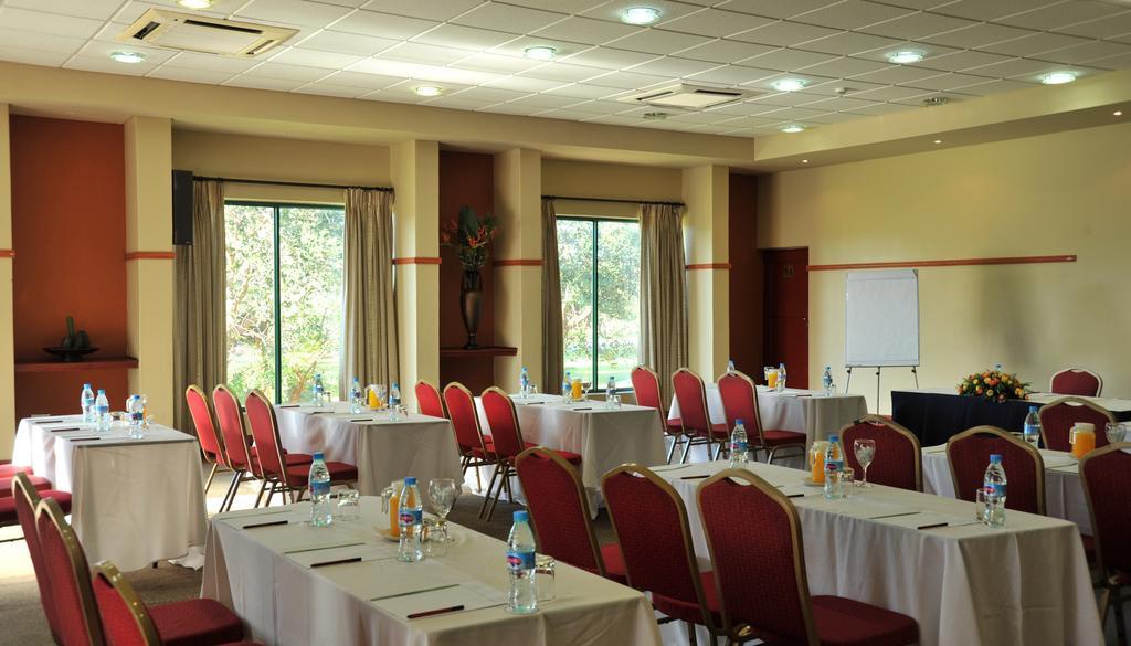 M'Kango Golfview Hotel Lusaka Exteriör bild