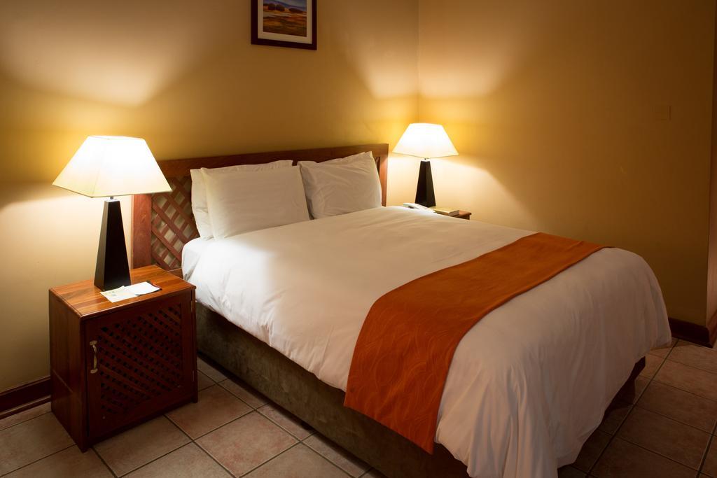 M'Kango Golfview Hotel Lusaka Rum bild