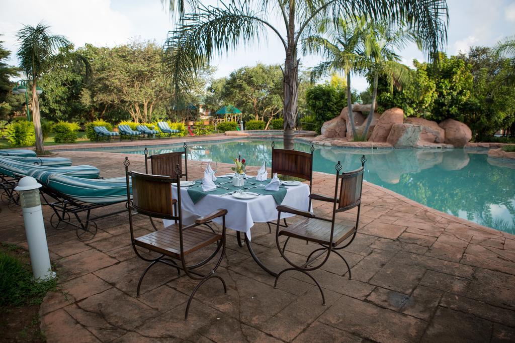 M'Kango Golfview Hotel Lusaka Exteriör bild